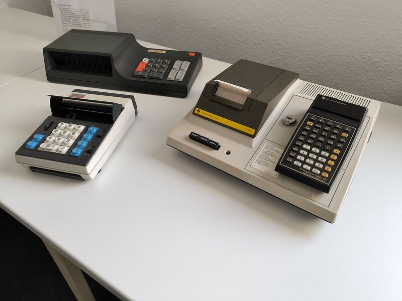 Tischrechner aus den 70er Jahren